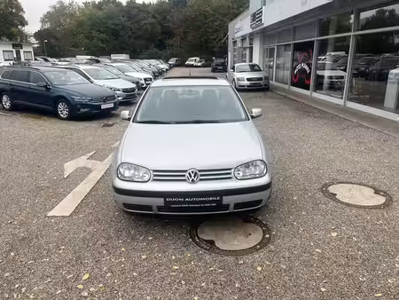 Volkswagen Golf 