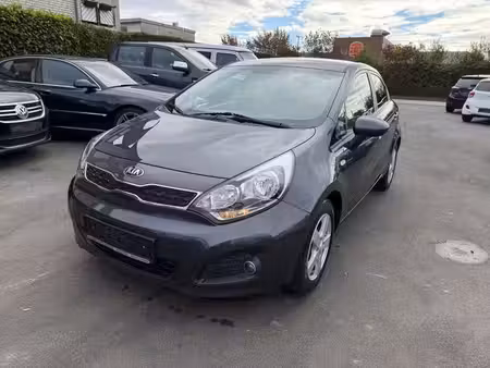 Kia Rio 1.1 CRDi 75 Fifa World Cup Edition