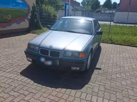 BMW Série 3 318i 1.8