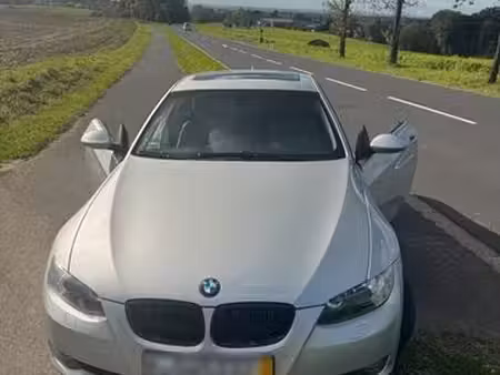 BMW Série 3 325i 218