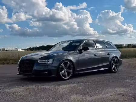 Audi A4 2.0 TDI 190 S line