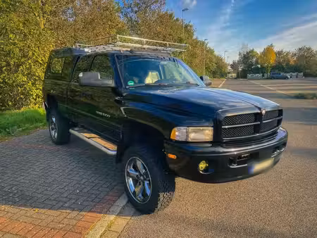 Dodge RAM 1500 V8 5.9