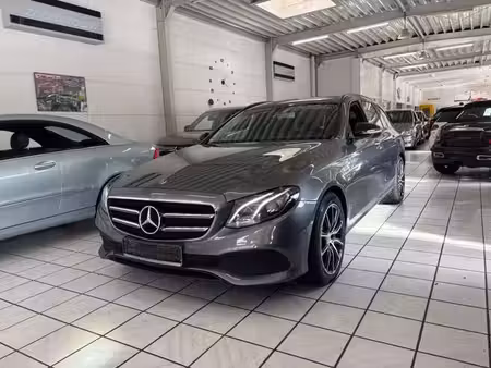 Mercedes-Benz Classe E E 200 2.0 Avantgarde 4Matic