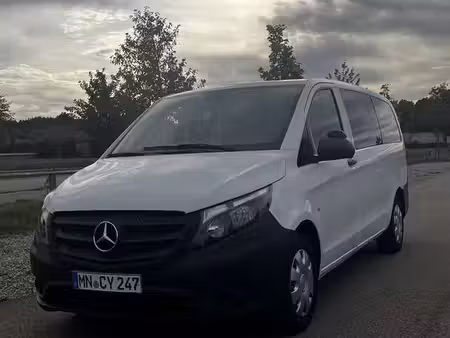 Mercedes-Benz Vito Minibus 163