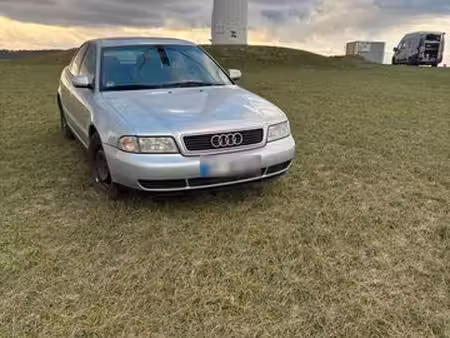 Audi A4 1.8 125