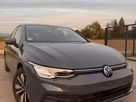 Volkswagen Golf 1.0 TSI 110