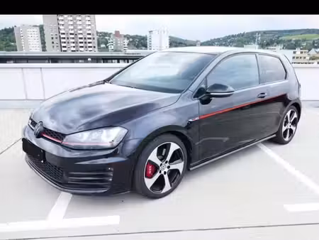 Volkswagen Golf GTI 2.0