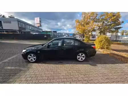 BMW Série 5 530d 3.0 231
