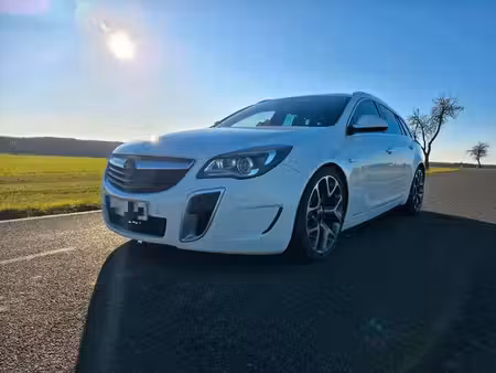 Opel Insignia OPC V6 2.8 325 OPC Line