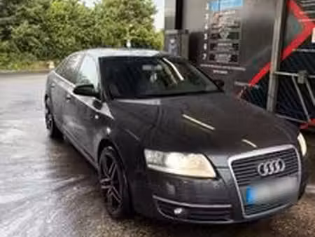 Audi A6 V6 2.4 177