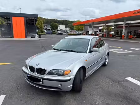 BMW Série 3 320i 2.2 170