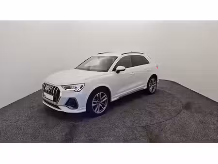 Audi Q3 45 TFSI 1.4 TFSI 150 S line