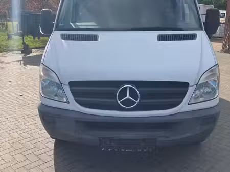 Mercedes-Benz Sprinter 129