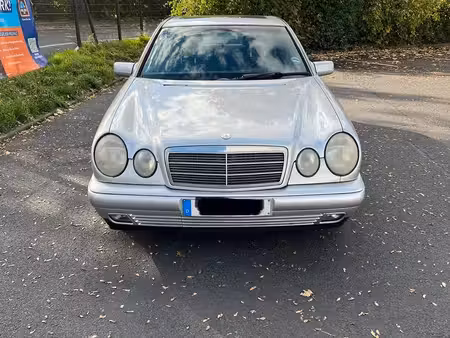 Mercedes-Benz Classe E E 230