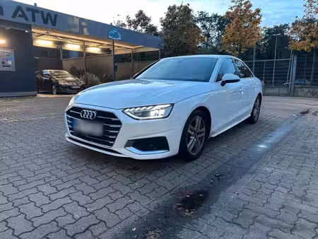 Audi A4 2.0 S line