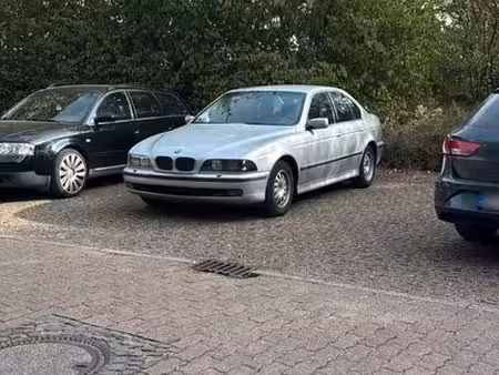 BMW Série 5 528i 2.8 193