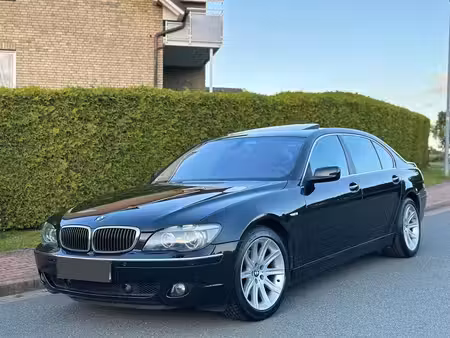 BMW Série 7 750i 4.8 367