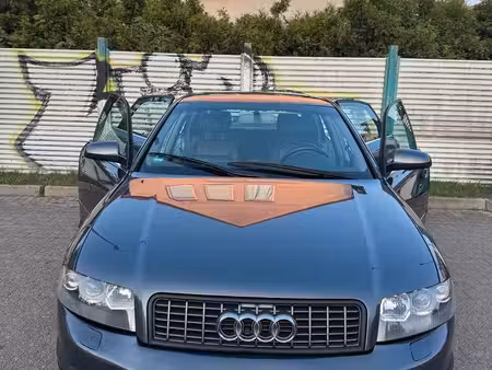 Audi A4 V6 3.0 220