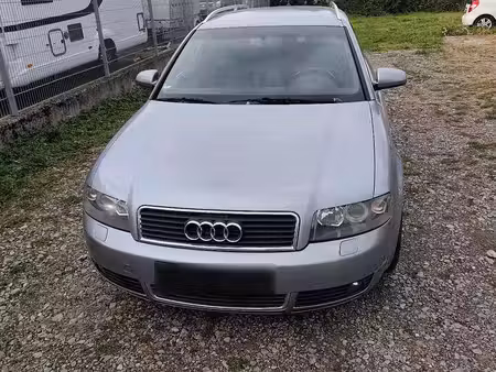 Audi A4 V6 2.5 TDI 163 S line