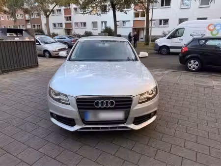 Audi A4 2.0 TDI 143 Attraction