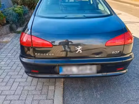 Peugeot 607 