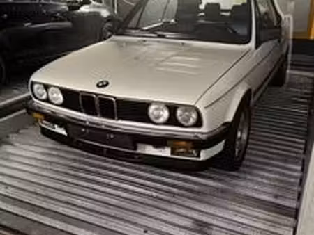BMW Série 3 325i