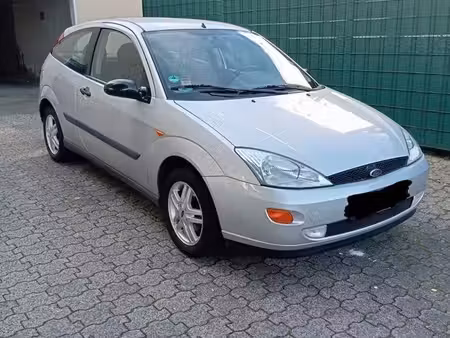 Ford Focus 1.6 100