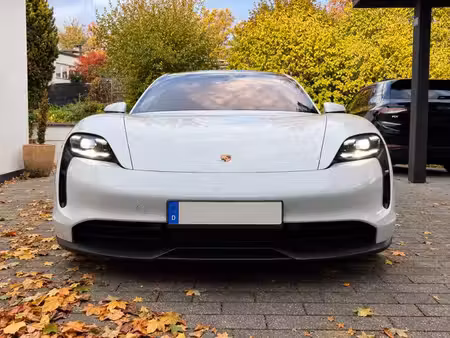 Porsche Taycan 