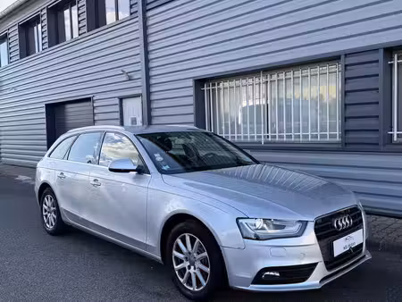 Audi A4 2.0 TDI 143 Attraction