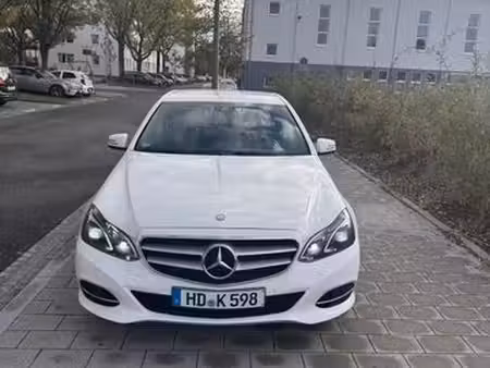 Mercedes-Benz Classe E E 200 2.1 136