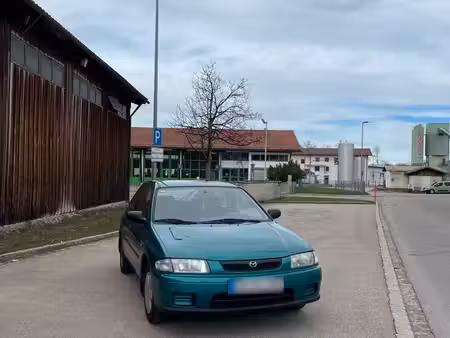 Mazda 323 1.3 73