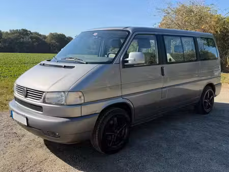 Volkswagen Transporter T4 2.5 TDI 102
