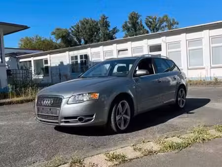 Audi A4 2.0 TFSI 200 quattro