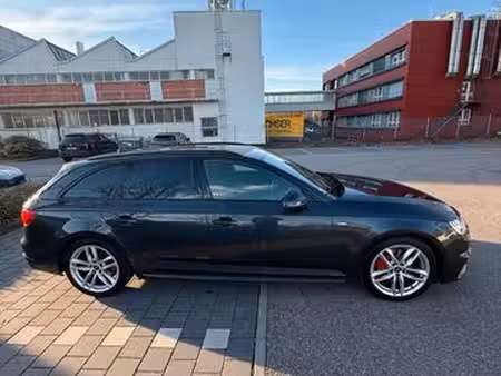 Audi A4 V6 3.0 TDI 218 S line quattro