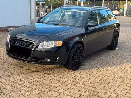 Audi A4 V6 2.5 TDI 163