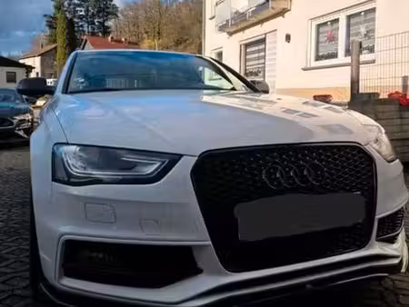 Audi A4 V6 3.0 S line quattro