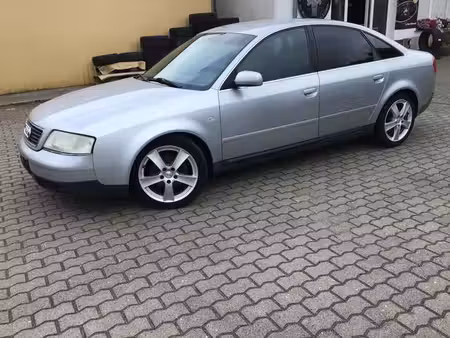 Audi A6 V6 2.4 165