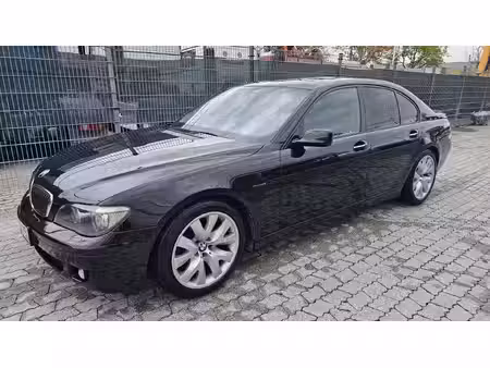 BMW Série 7 750i 4.8 367