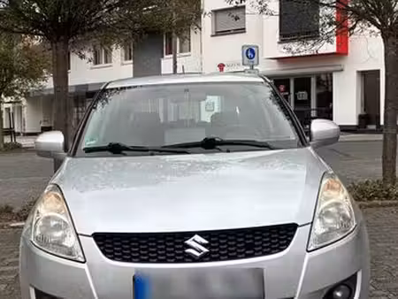 Suzuki Swift 1.3 75