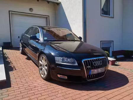 Audi A8 V8 4.2 TDI 326 quattro