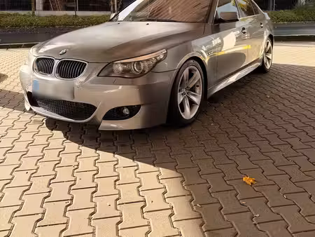 BMW Série 5 530d 3.0 235