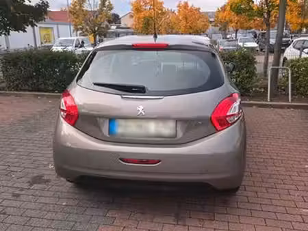 Peugeot 208 68