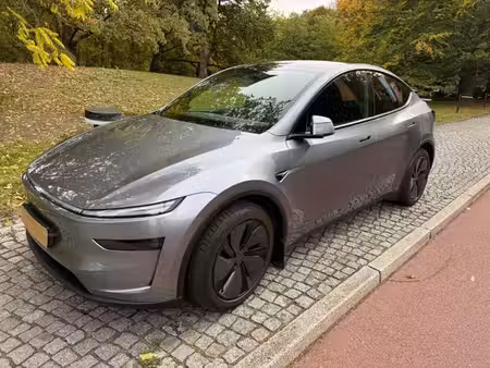 Tesla Model Y Grande Autonomie 295