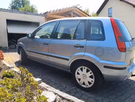 Ford Fusion 1.6 100