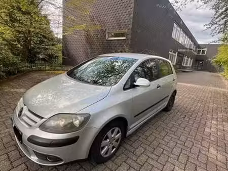 Volkswagen Golf 1.9 TDI 105