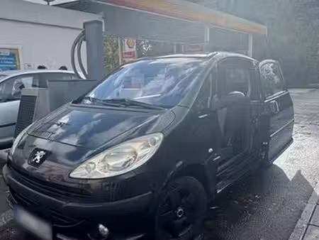 Peugeot 1007 