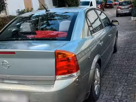 Opel Vectra 2.2 147