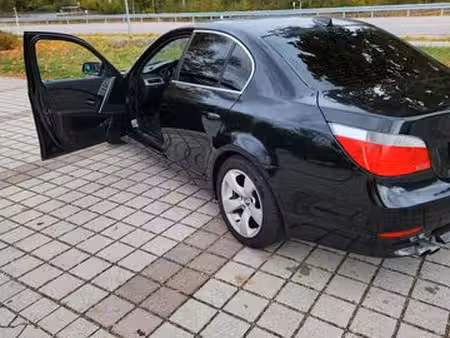 BMW Série 5 525i 218