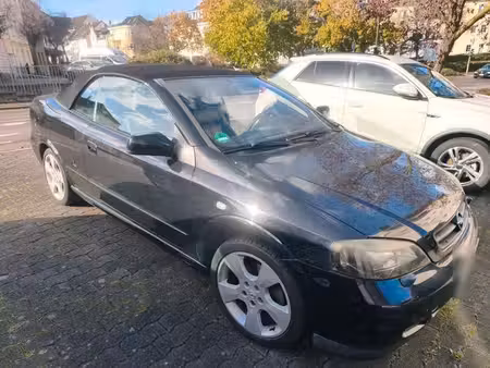 Opel Astra 2.2 147