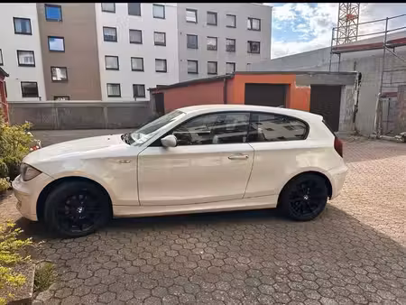 BMW Série 1 118i 2.0 143